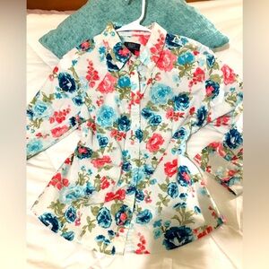 2/$8 Crazy Horse | 100%Cotton floral button down Top